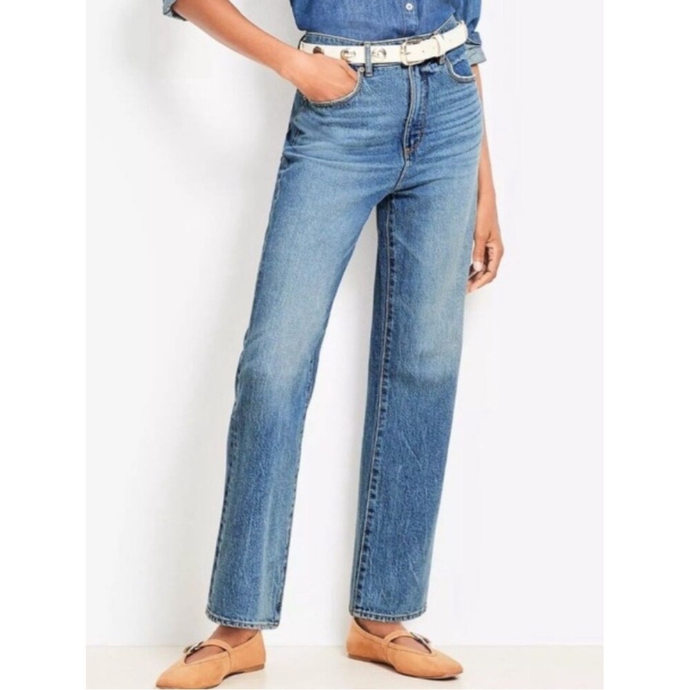 LOFT The Straight High Rise Jean Minimalist Casual Closet Staple Size 6/28